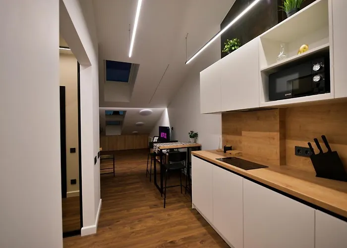 Last Floor Two Level With Fantastic View *